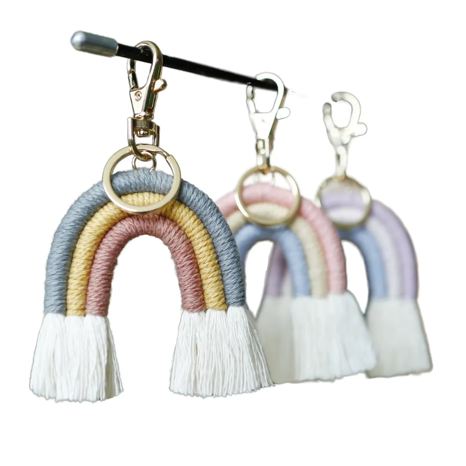 Bohemian Style Anime Pig Pattern Keychain Rainbow Braided Tassel Pendant Cotton Thread Weaving Wallet Bag Decorative Ornaments