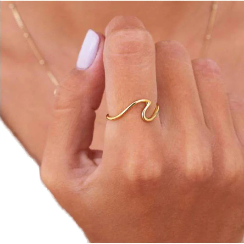 Trend Women 18K Gold Plated Wholesale Waterproof Simple Fine Artistic Big Waved Stainless Steel Finger Ring