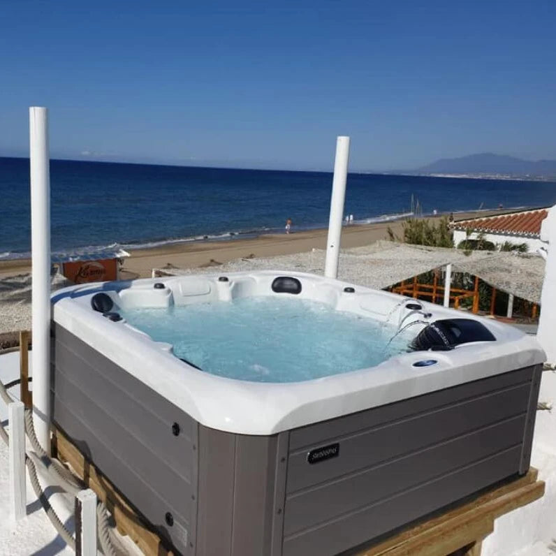 Sunrans Luxury Acrylic Outdoor Spa Cheap 6 People Plug and Play Hot Tub with Balboa Control for Home Garden