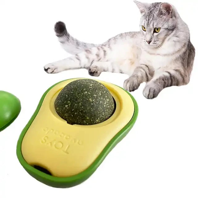 Wholesale Hot Sale Rich Brand Eco-Friendly Luxury Green Rotatable Cat Toy Avocado Shape Catnip Ball 25g for Cats