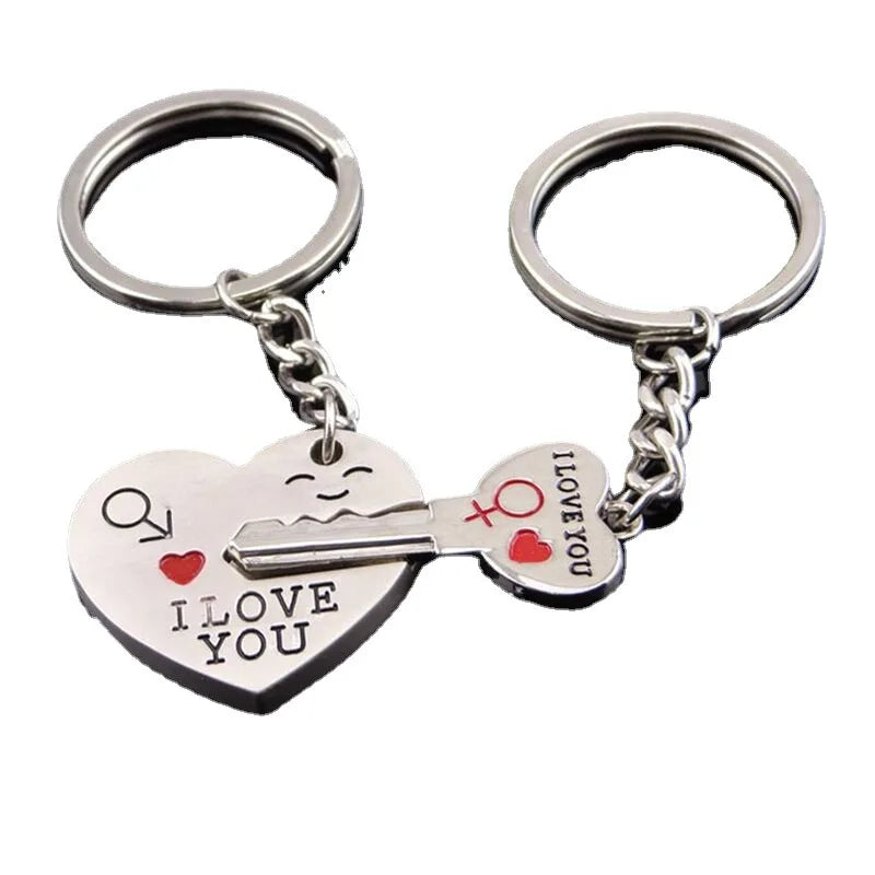 Wholesale Love Themed Couple Keychain Matching Heart & Key Design Metal Key Ring for Valentine's Gifts/Wedding Souvenirs