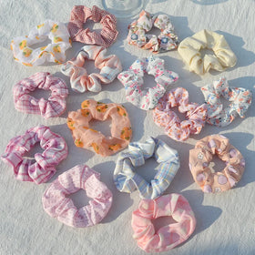 New Product Wholesale JK Plaid Vintage Flower Scrunchies Hair Ties Elastic Hair Band Scrunchies for Women