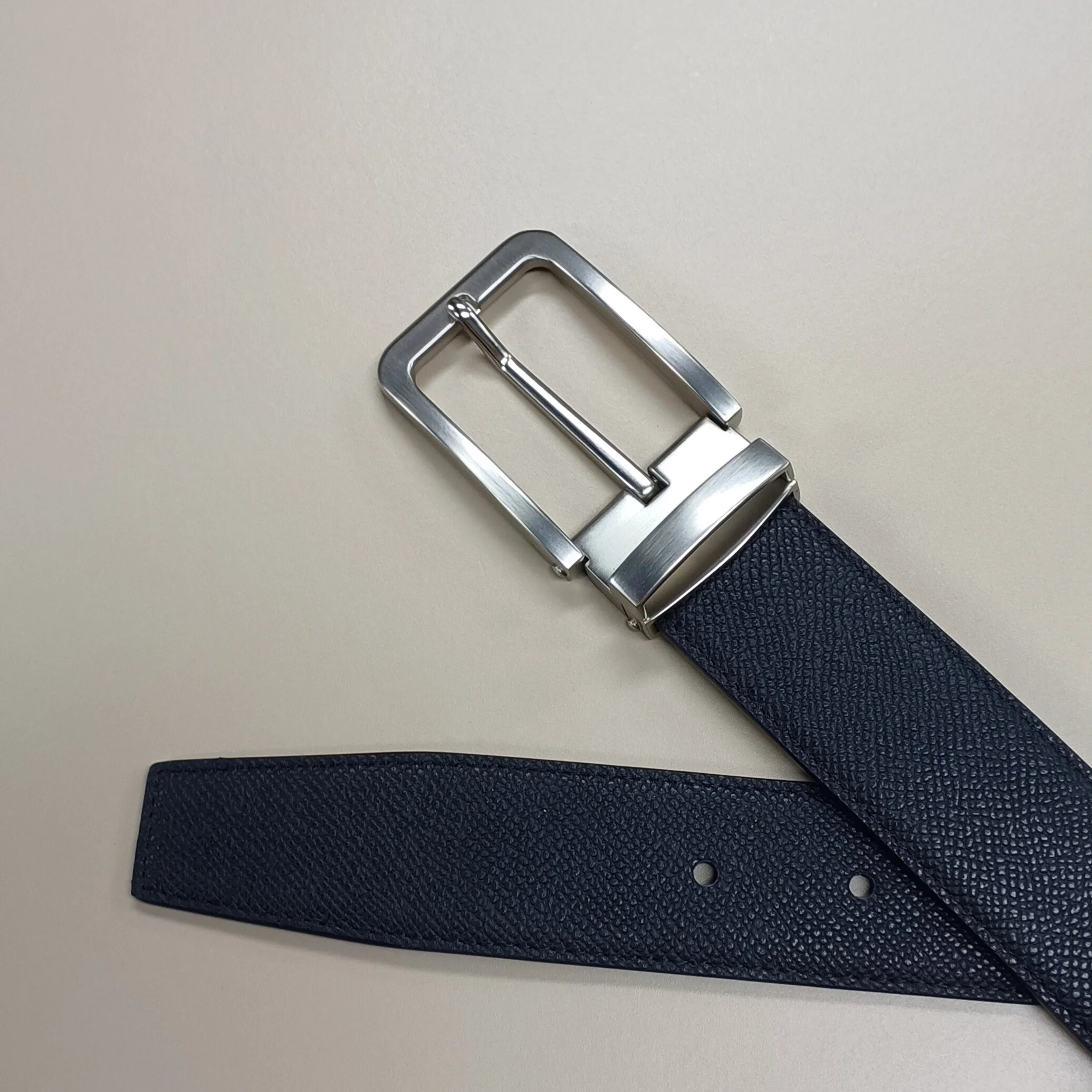 Brand New First-layer Cowhide Belt Durable and Fashionable Belt Genuine Leather Alloy Pin Buckle Men Belt