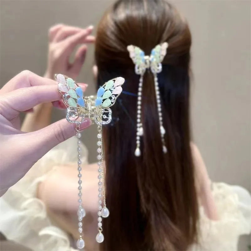 KUACHI Wholesale Elegant Hollow Rhinestone Pearl Metal Hair Claw Butterfly Tassel Metal Hair Claws for Women