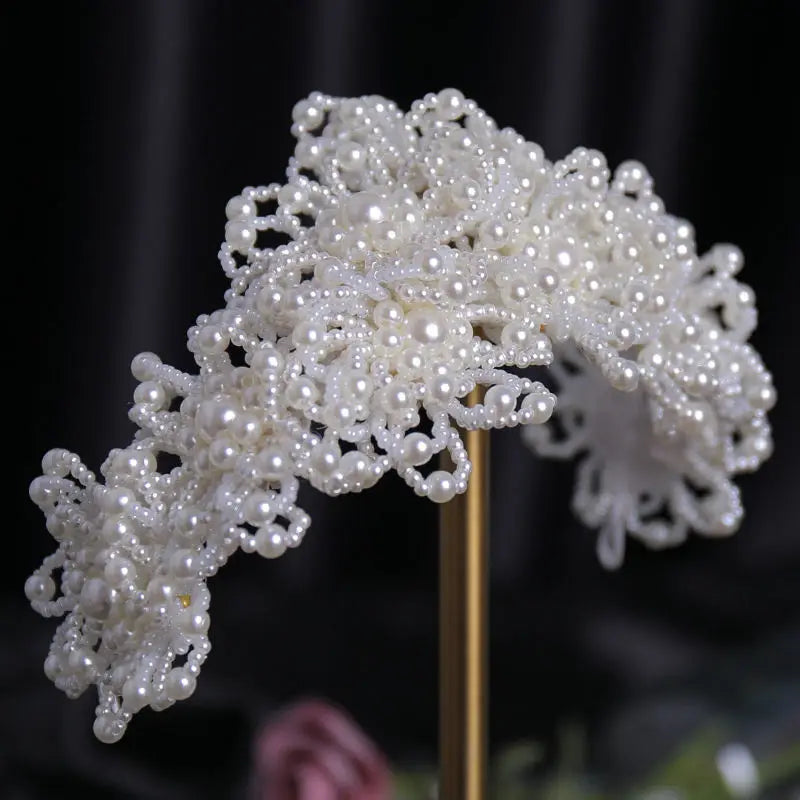 OEM Factory Full Pearly Hand Sewed Diadem Pearsl Hair Accessories Women Luxury White Delicate Crown for Bridal Crown Wedding