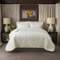 New Design Luxury Eco-Friendly Ultra-Soft Reversible Anti-Allergy Microfiber Embroidery Bedspreads Quilt Bedding Set All-Season