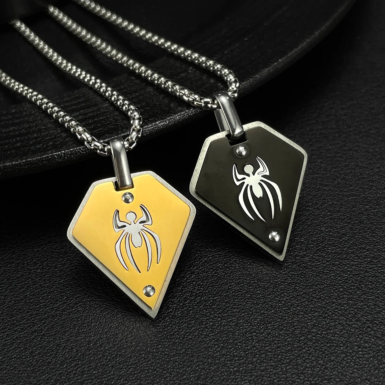 Hip Hop Personalized Geometric Spider Pattern Dogtag Black Scorpion Pendant Necklace Fashion Stainless Steel Men Jewelry