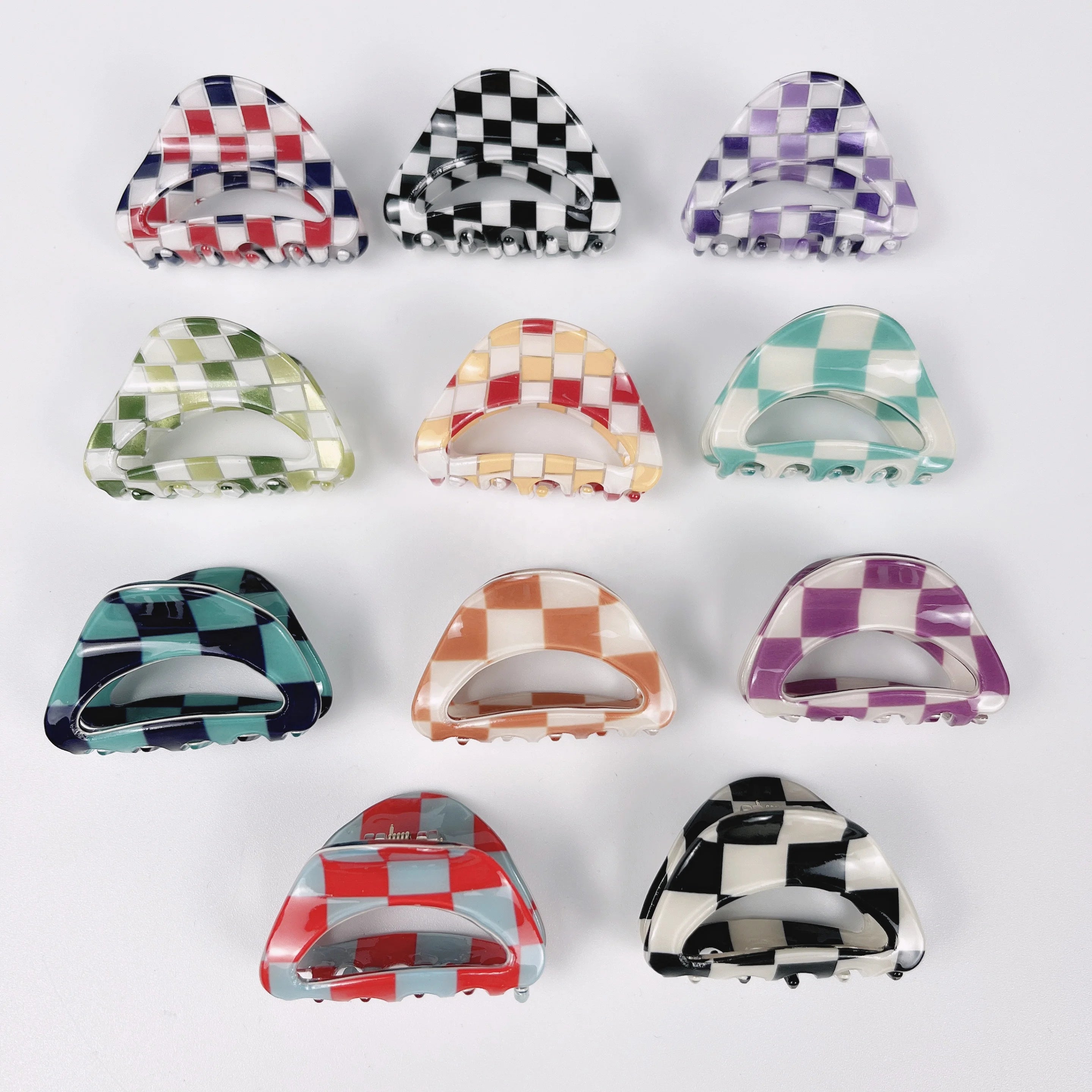 CANYUAN Custom European and American Style Acrylic Small Hair Accessories Colorful Checkered Chess Hair Claw Clips for Girls