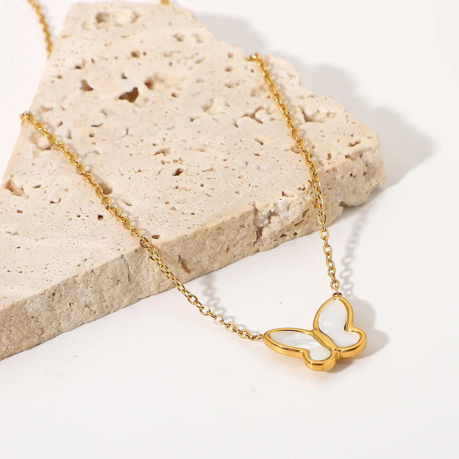 New Butterfly Stainless Steel Necklace Shell 14K Gold Pendant Necklace Clavicle Chain Wild Sweater Chain for Women