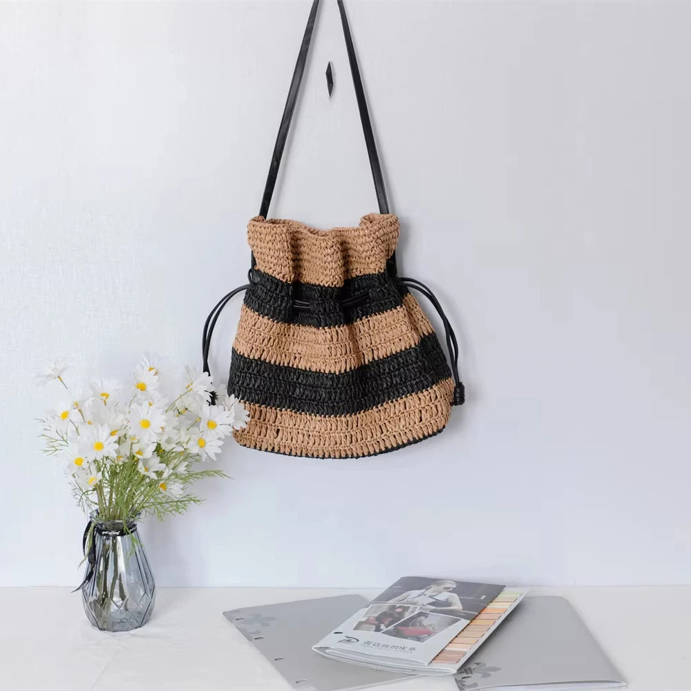 Lady Fashion Big Straw Shoulder Tote Bag with Drawstrings Portable for Spring/Autumn/Summer Beach Use