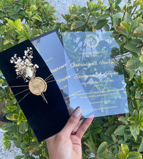 Luxury Navy Blue Velvet Fold Envelope Wedding Invitation Custom Acrylic Invitation with Wax Seal & Flowers for Rustic Events