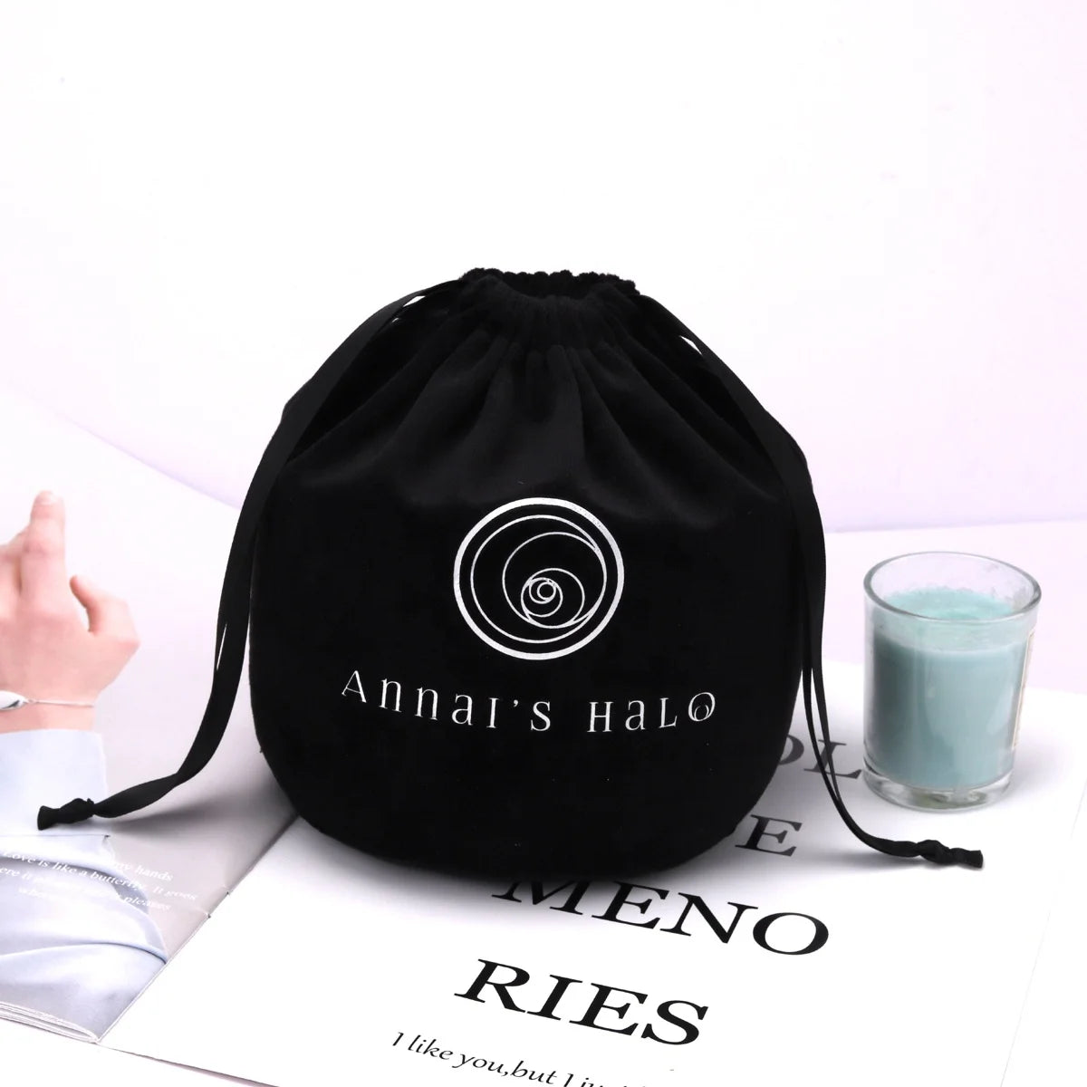 Custom Logo Printing Round Bottom Velvet Candle Jar Packaging Bag Recyclable Velvet Drawstring Gift Perfume Candle Pouch