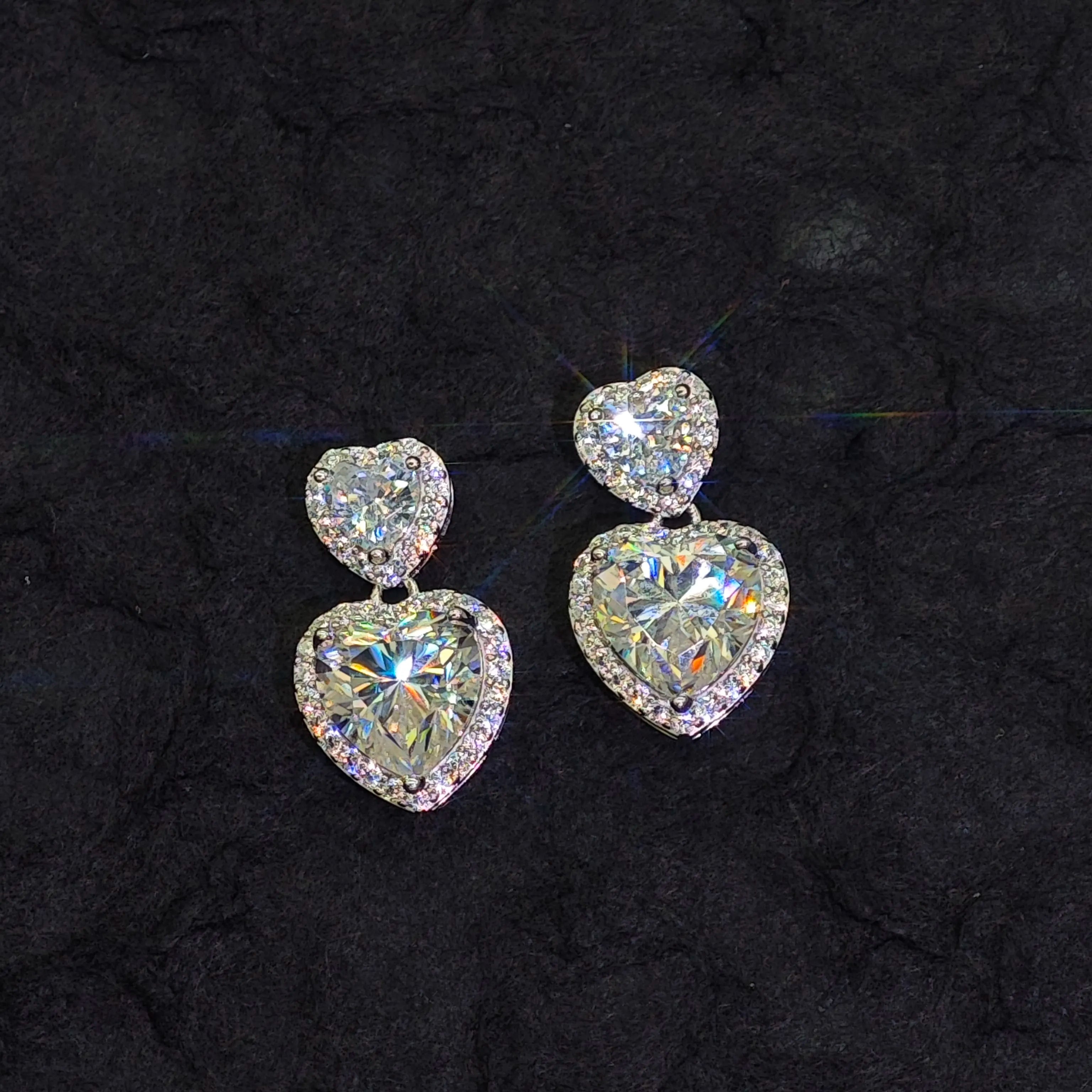 Ilona Fashionable 925 Silver Earrings Pendant Romantic Moissanite Fashionable Jewelry Heart Stud Earrings