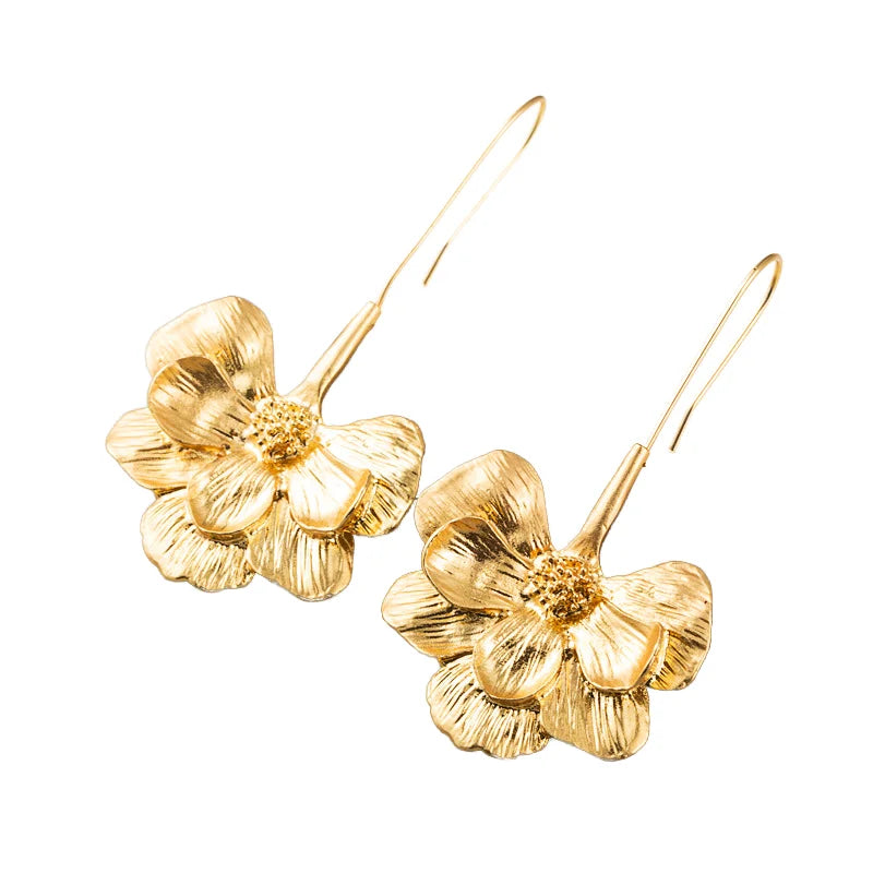 Vintage Designer Gold Metal Flower Earrings for Women Fashionable Gold Plated Dangle Drop Jewelry Accessories Exaggerated Style
