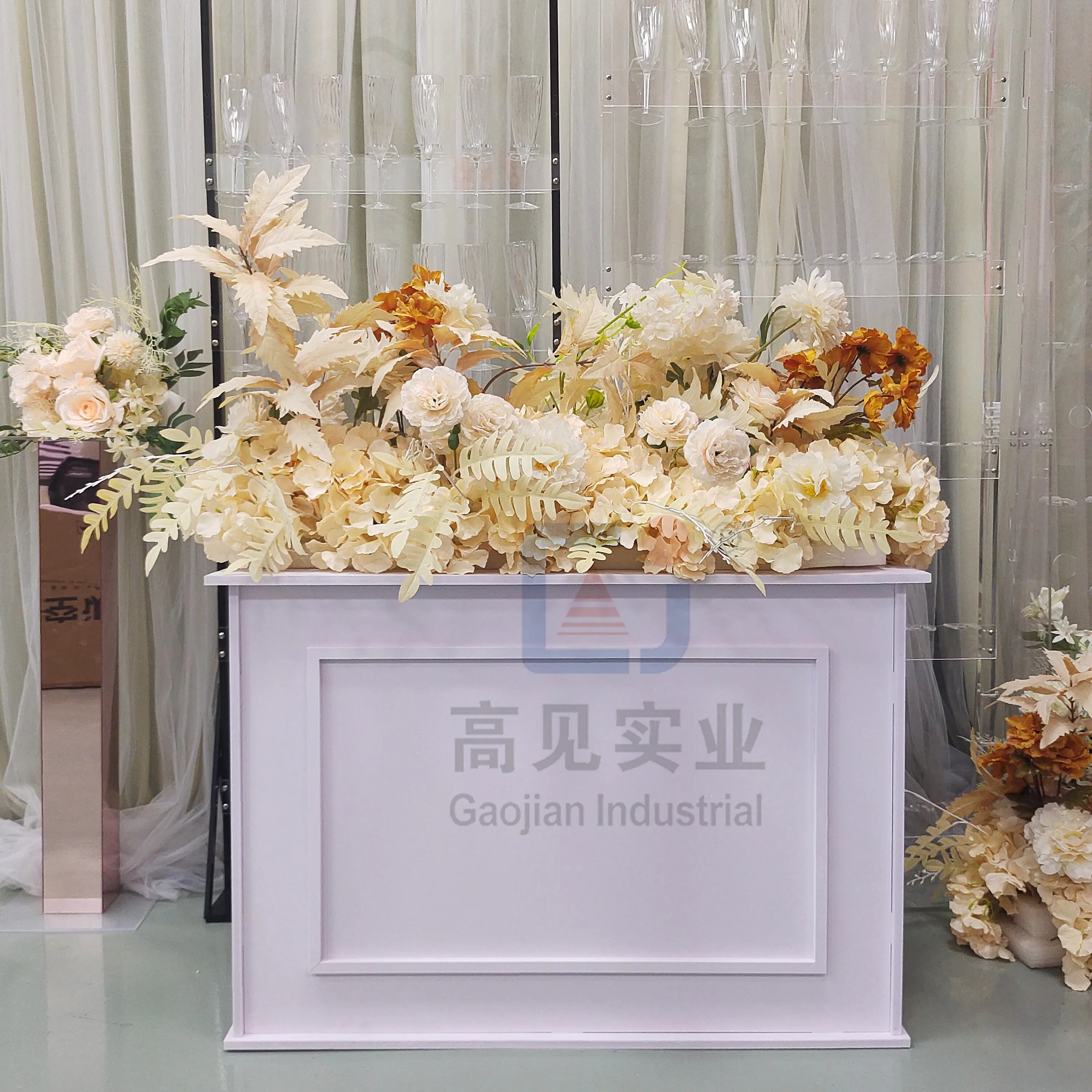 White PVC Carved Roman Columns Pillar Stand Wedding Plinth with Customizable Size Easy Assembly for Wedding Events Decoration
