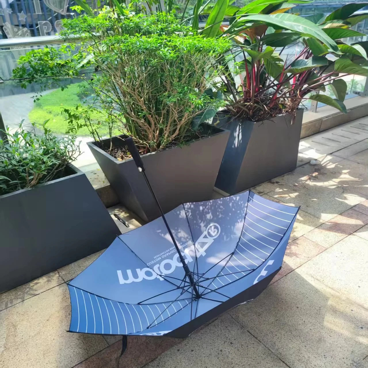 Free Sample Wholesale 30 Inch Large Windproof logo Prints Big Luxury Promotional Branded Custom Golf Umbrella with logo