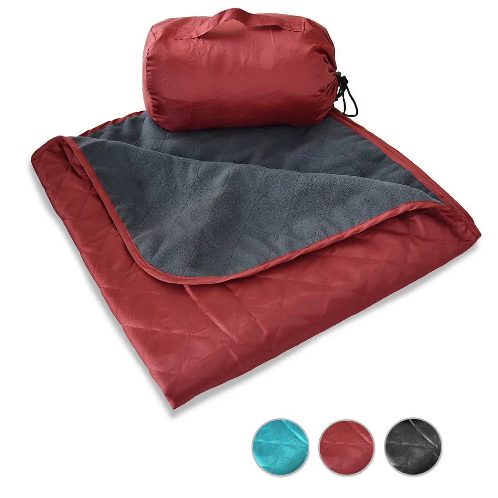 Custom logo Outdoor Waterproof Stadium Blanket Weather Proof and Windproof Blankets Foldable Blanket and Throws