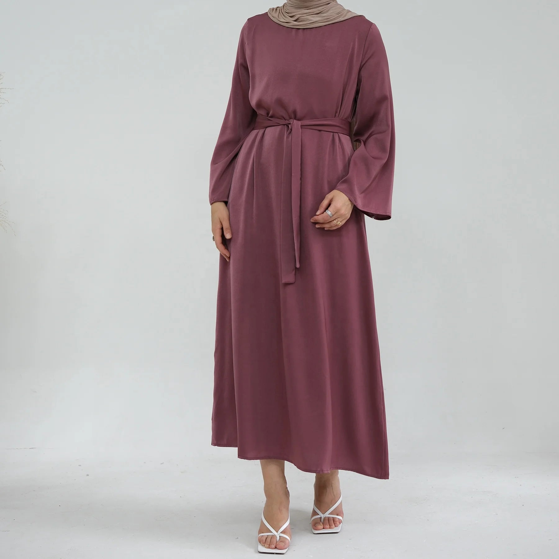 2026 Loriya New Arrival Traditional Muslim Clothing Solid Color Dubai Abaya Modest Dresses Islamic Women Dress