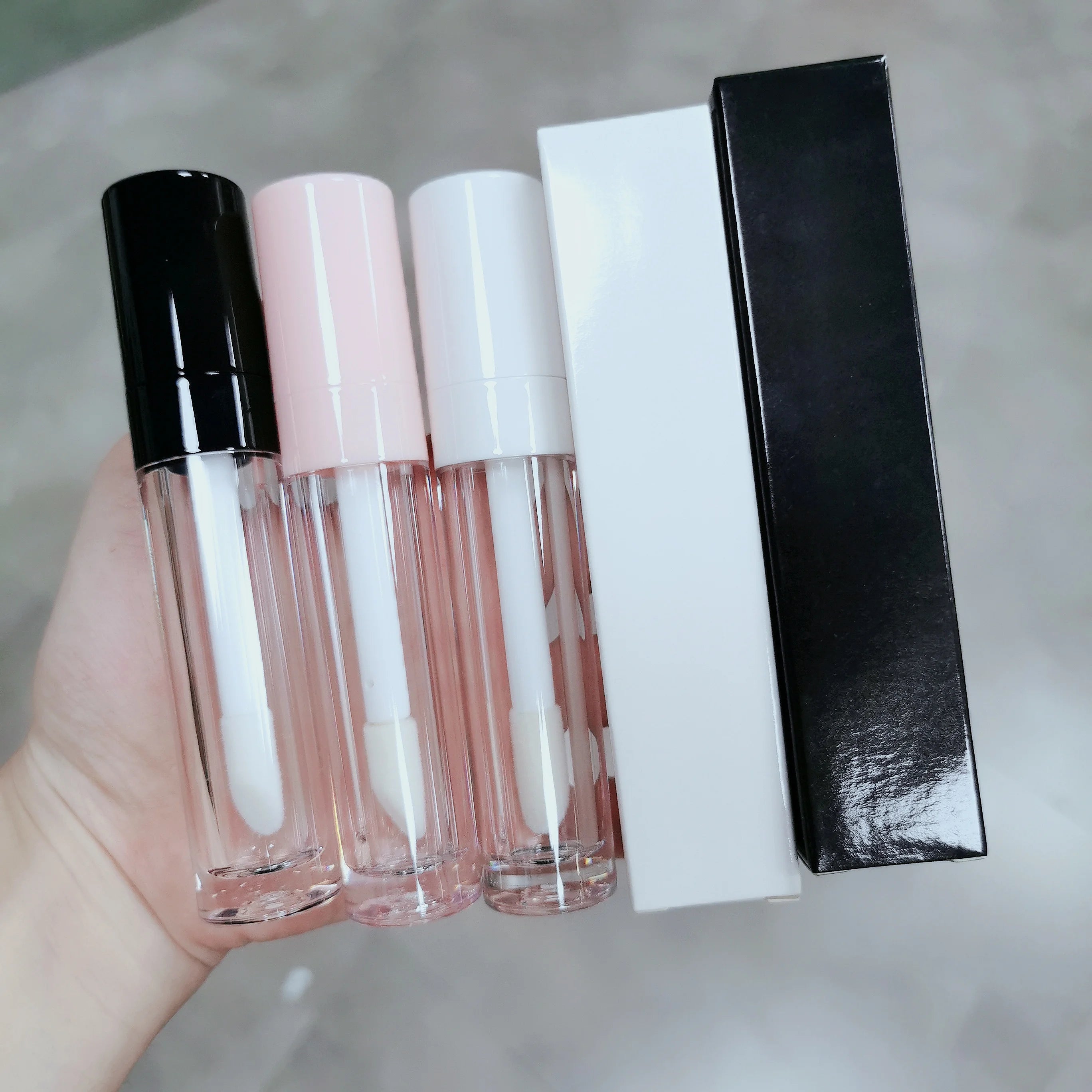 Yueshunxing 6ml 8ml Low MOQ Cylindrical Thick Big Brush Lip Gloss Tube with Packaging Box Large Wand Tube Empty Lipgloss Tubes