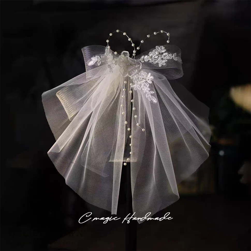 QUEENSGOWN Luxury Soft Mesh Bridal Short Veil With Beaded Delicate Bow Wedding Veil With Flower