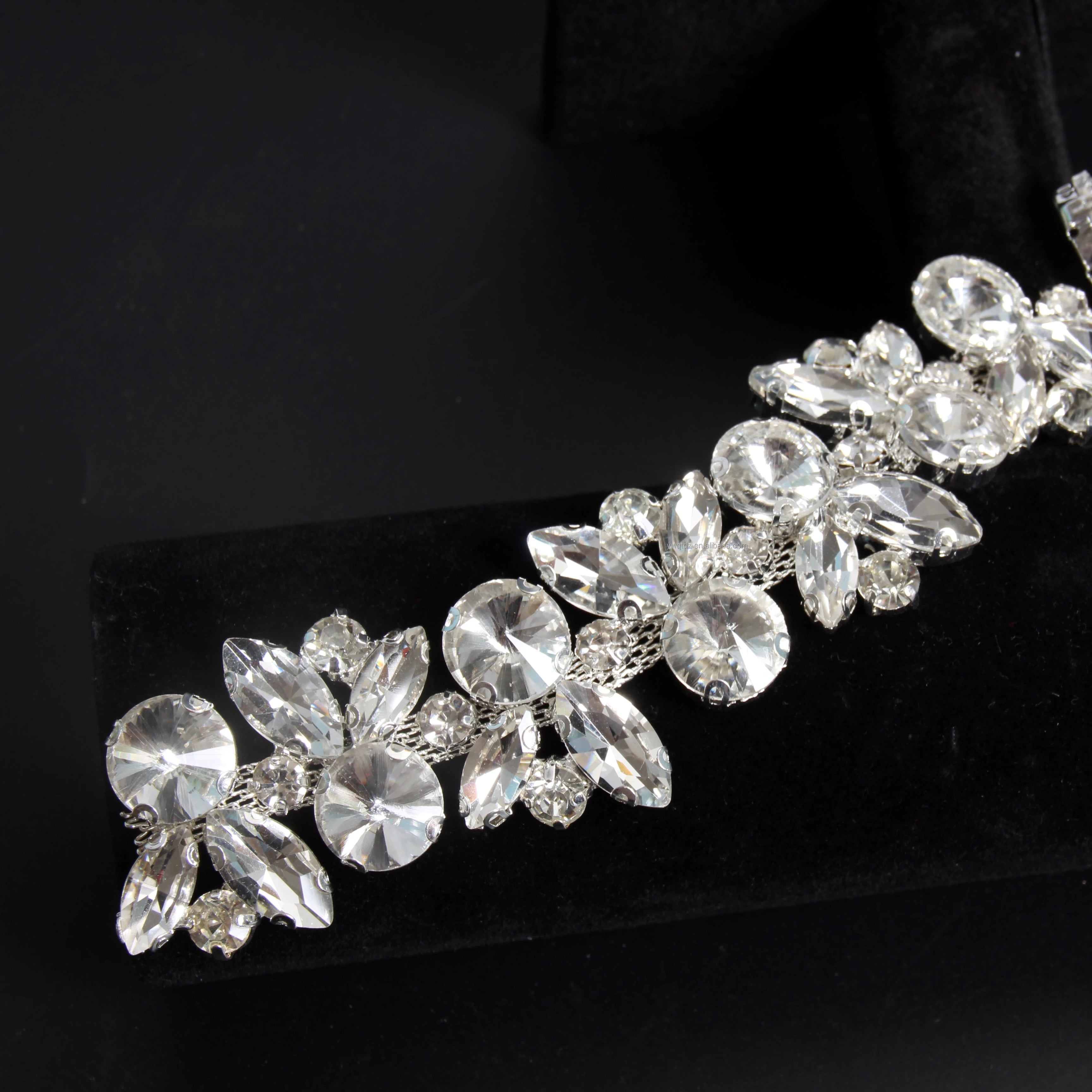 Fancy Diamond Chain Silver Loose Glass Rhinestone Rabbit Head Style Wedding Dress Clothing Shoe Bag Flat Shoes
