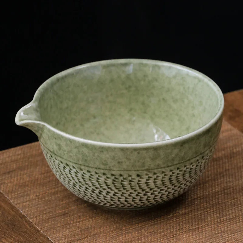 Traditional Chawan Matcha Tea Set Ceramic Bowl Set Hand Made Tea Strainer Matcha Bowl With Spout
