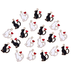 Enamel Alloy Cute Cat Animal Charms Pendant with Red Love Heart for for Earrings Bracelets Necklaces Jewelry Making