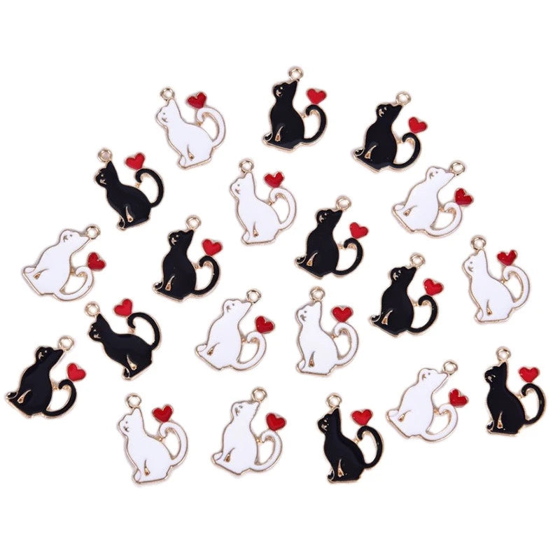 Enamel Alloy Cute Cat Animal Charms Pendant with Red Love Heart for for Earrings Bracelets Necklaces Jewelry Making