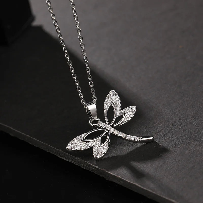 Hot Selling Silver Plated Butterfly Clavicle Necklace Delicate Elegant  Hollow Rhinestone Butterfly Necklace Women