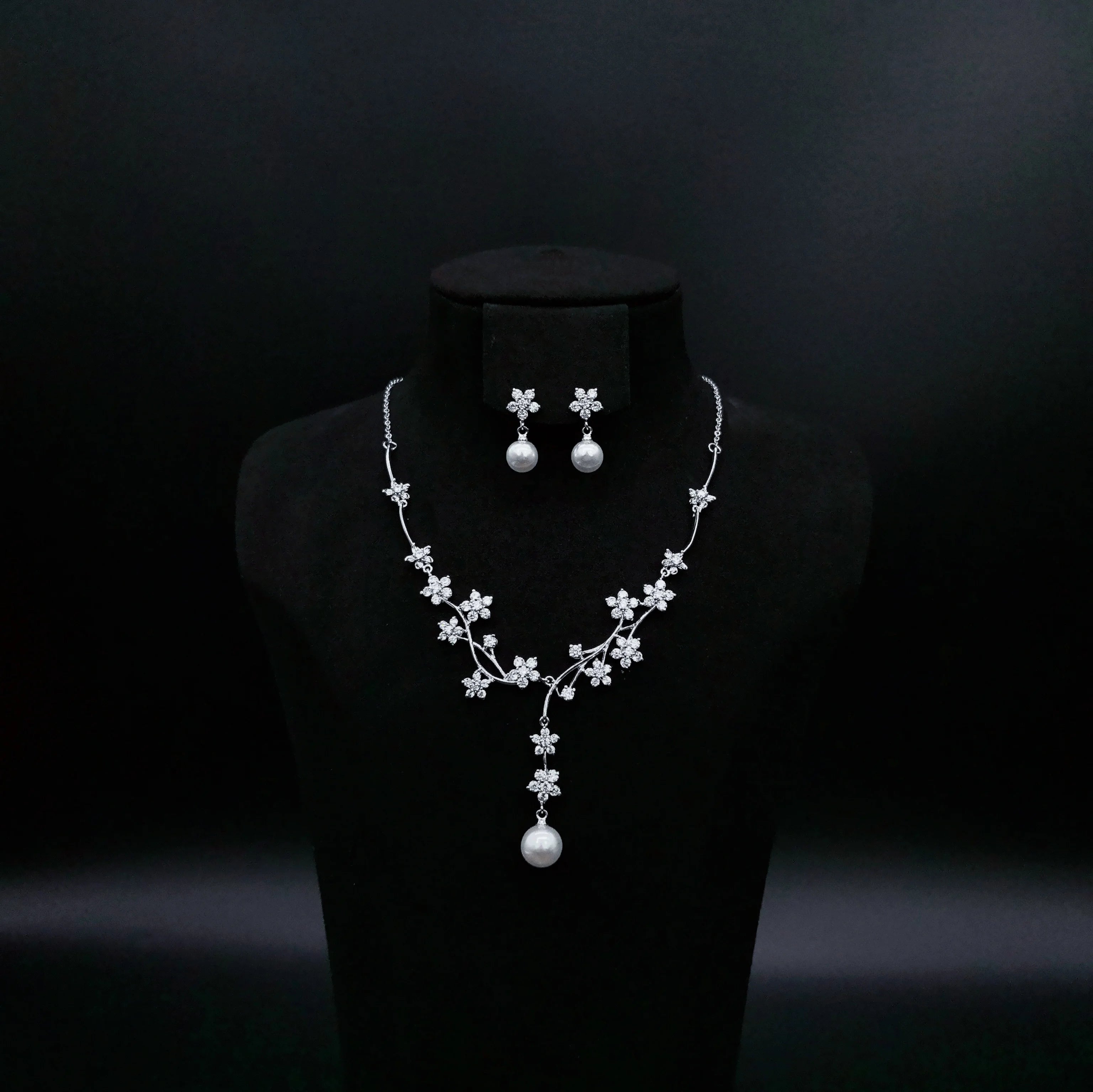 Romantic Floral Pearl Leaf Necklace Earring Set Zircon Copper with Zircon Fashionable Trendy for Women for Weddings & Parties