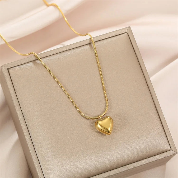 Wholesale Titanium Steel New Fashion Jewelry Women 18k Gold Rose Gold Love Heart Peach Pendent Necklace