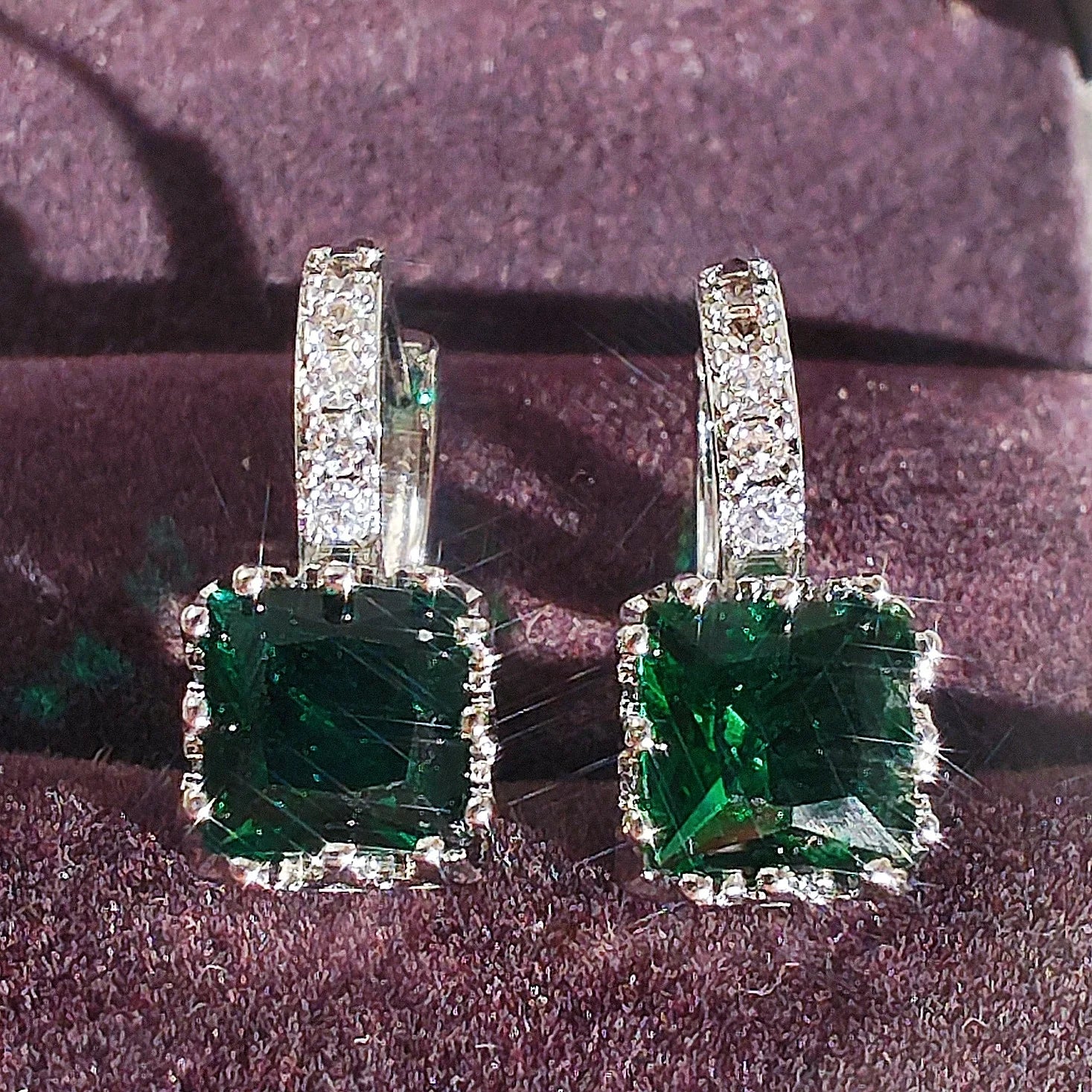 Delicate Diamond Emerald Geometric Hoop Earrings Sparkle Iced Out Cubic Zirconia Square Huggie Earrings for Women Girl