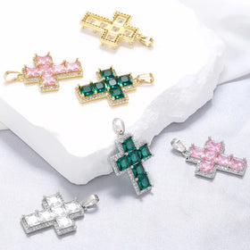 Delicate Micro Pave Square Crystal Zircon Cross Pendant Hip Hop Gold Silver Cross Pendant for Diy Jewelry Accessories