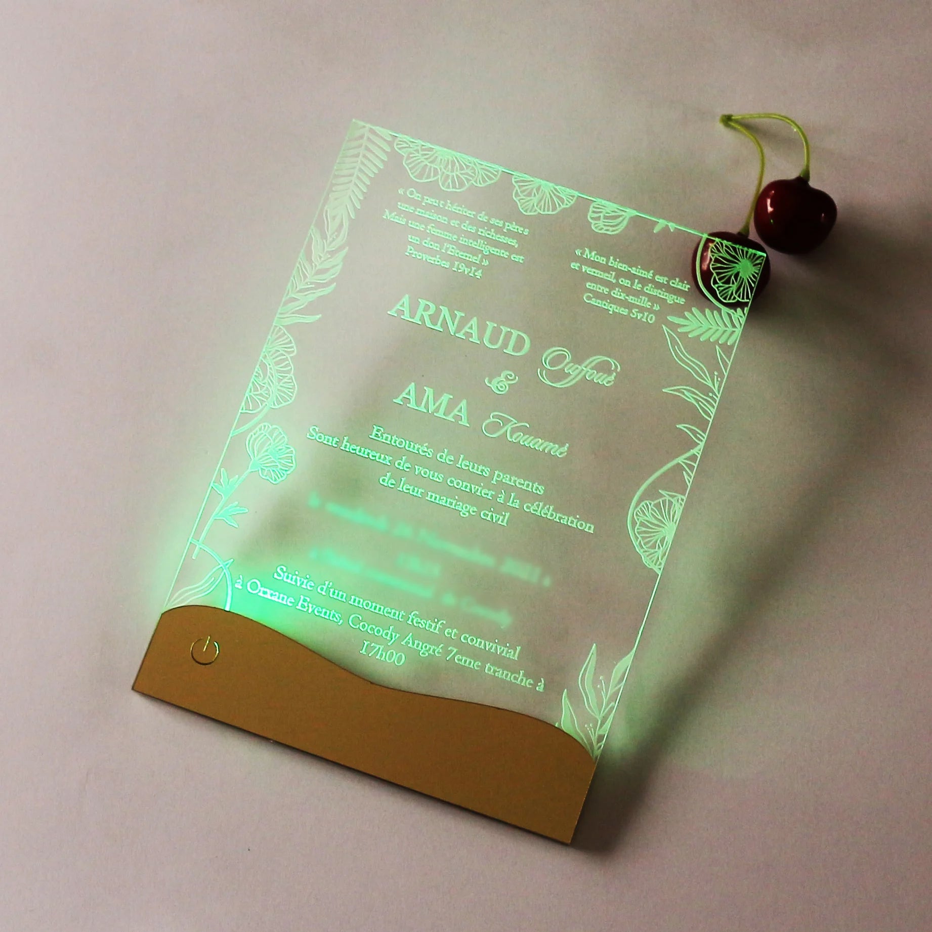 Newest LED Clear Acrylic Cards Custom Engraved Text Luxury Design Wedding Invitation Card Quinceanera Invitations
