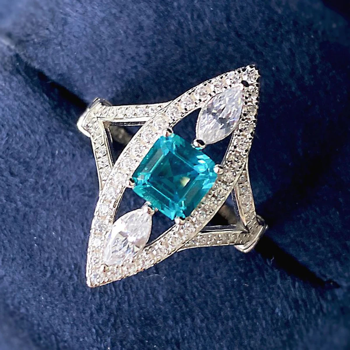 CAOSHI Elegant Geometry Design White/Blue Cubic Zirconia Band Rings for Trend Women Engagement Silver Plated Band Rings Jewelry