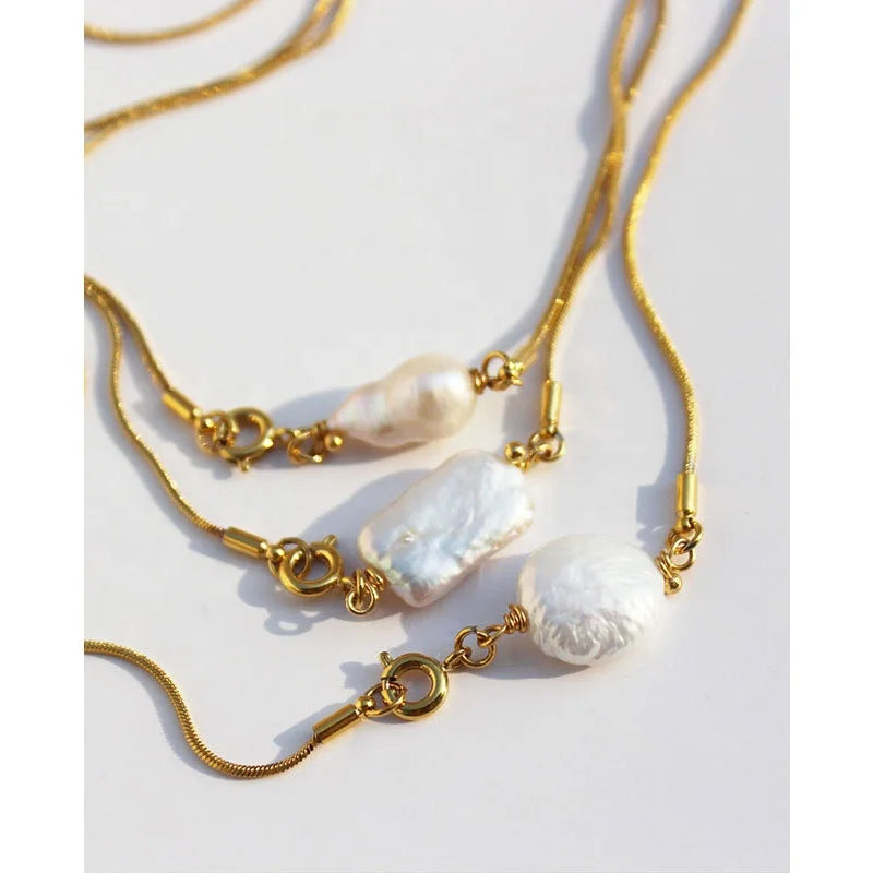 Maiou Designer Brass with 18K Gold Plated Freshwater Pearl Pendant Necklace Jewelry for Women - Use Eco-friendly Materials