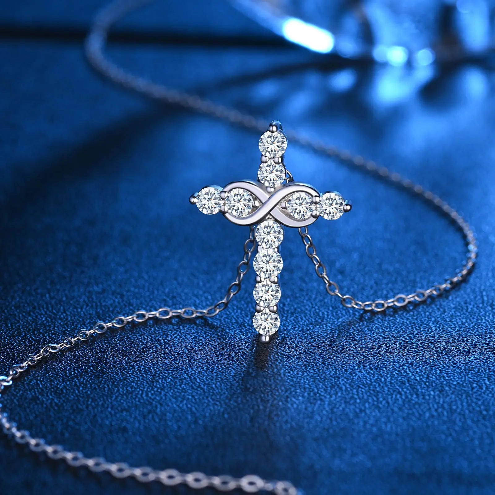Mossanite Cross Pendant Necklace for Women 925 Sterling Silver Chain Catholicism Jewelry Gifts Moissanite Necklace