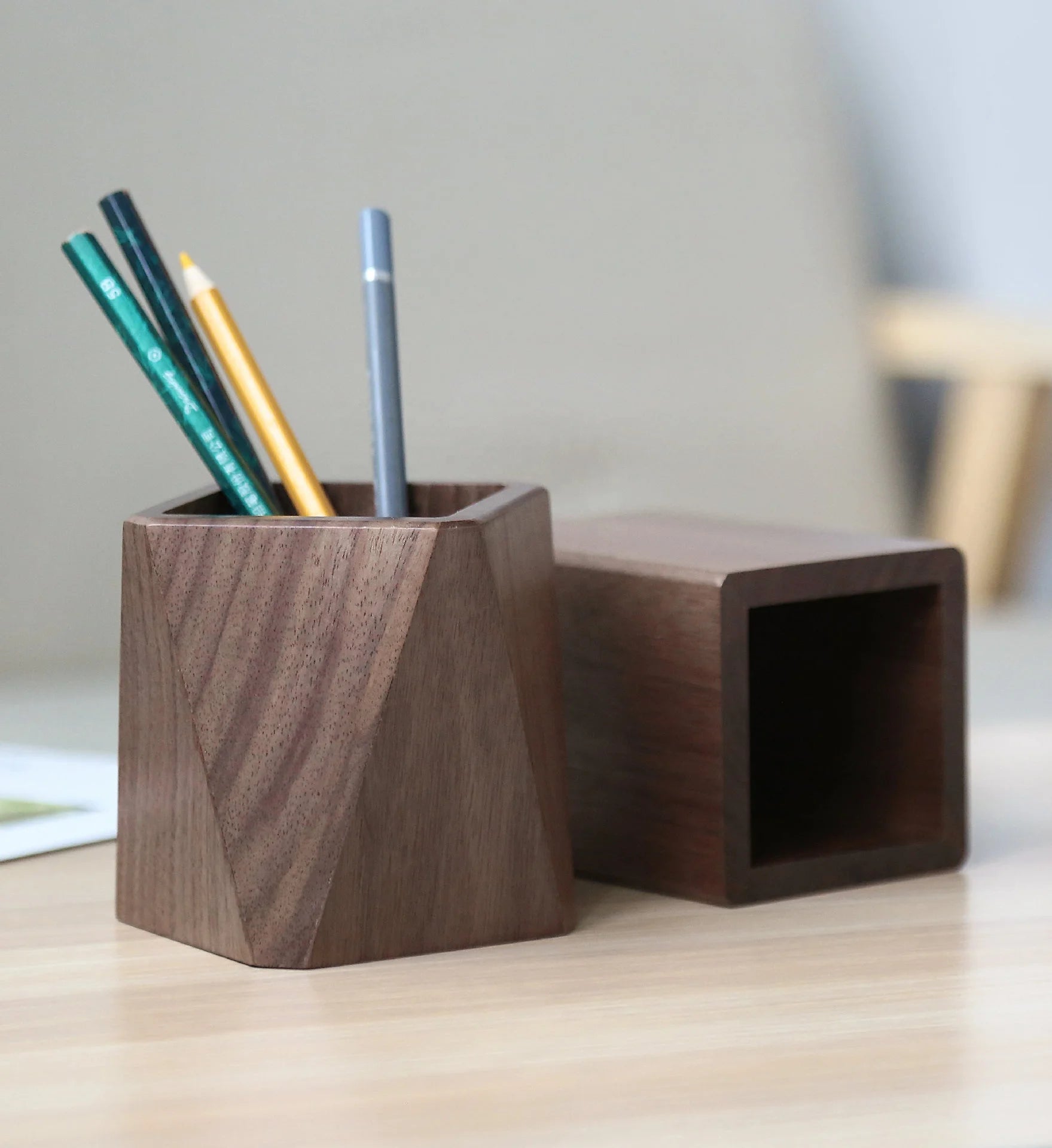 Creative Diamond Shaped Walnut Wood Desktop Pen Holder
