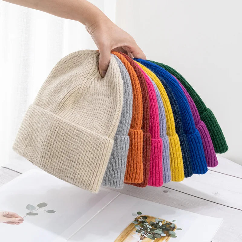 Wholesale Customizable Unisex Acrylic Beanies Knitted Winter Hat in Your Own Color with Logo and Labels