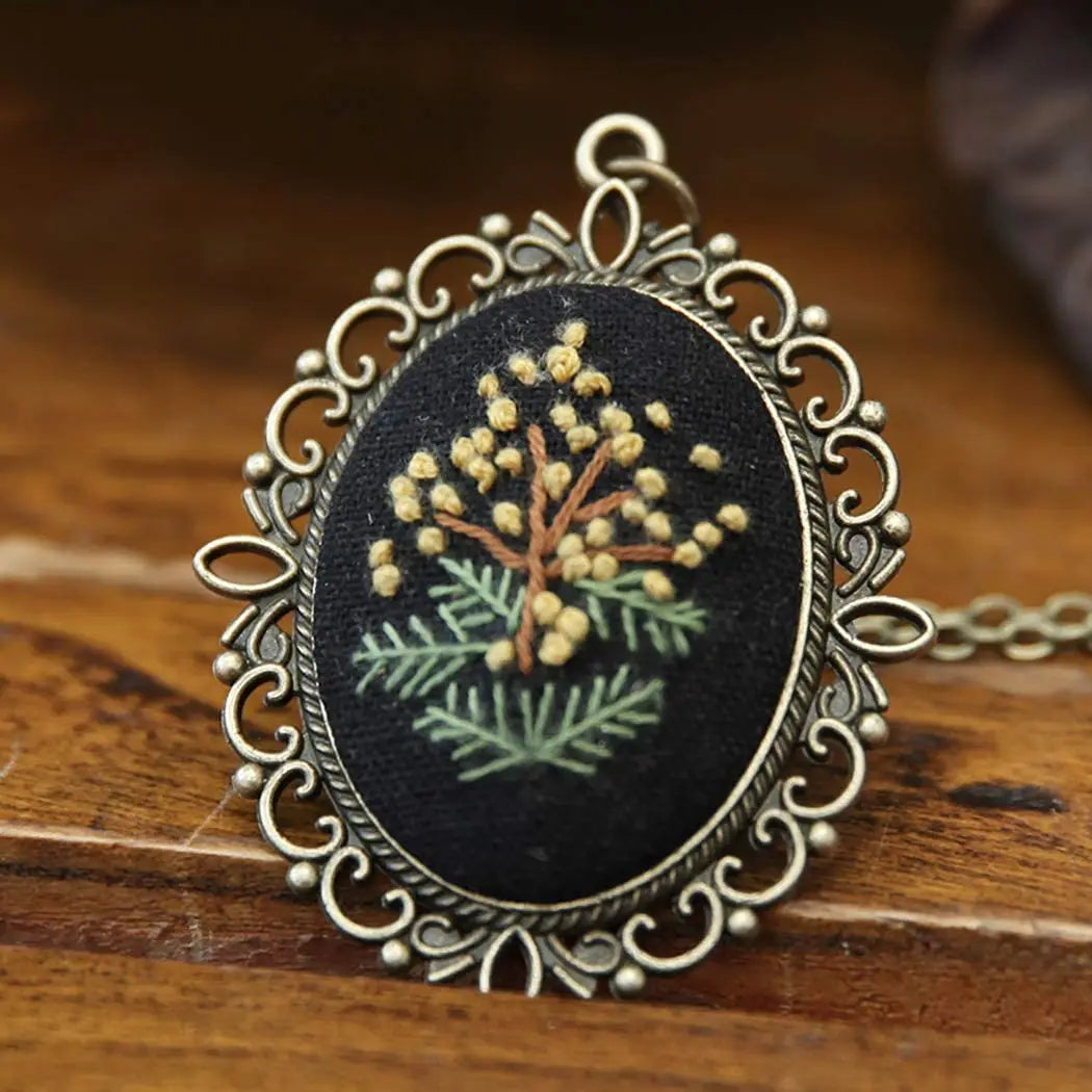 Embroidered Stitching PendantsHand Sewing Necklace Earrings Pendants Floral Plate Jewelry NecklaceBeginner Embroidery Kit
