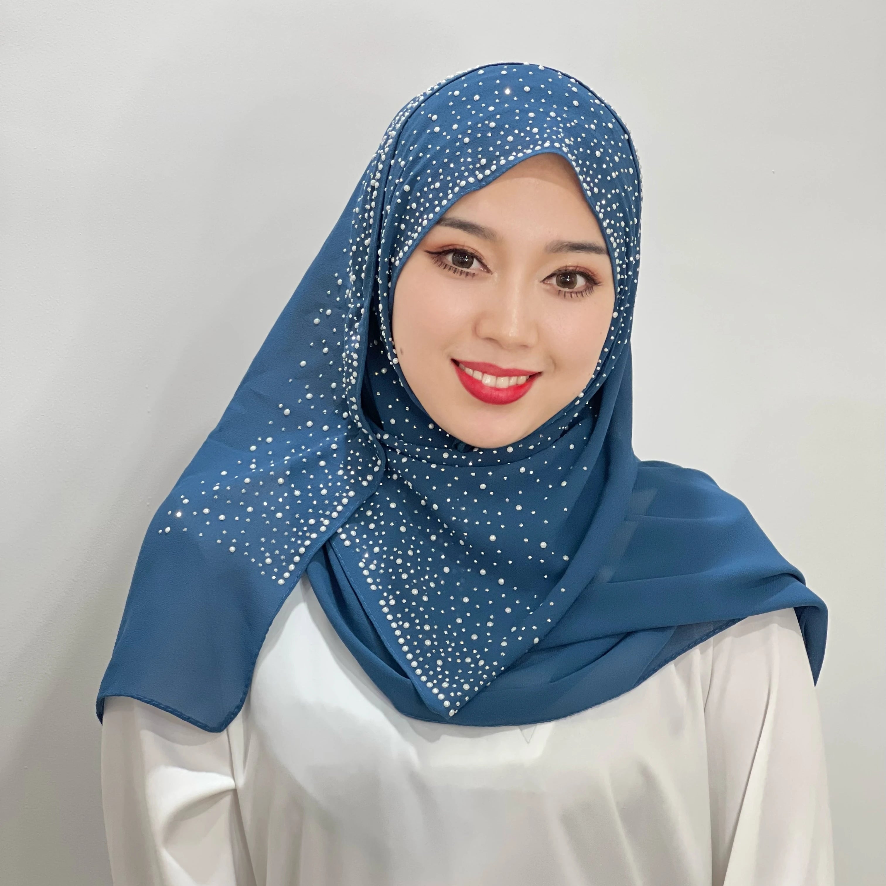 Inlaid Pearls Instant Hijab With Sequins Breathable Chiffon Hijab Fabrics Graceful Wholesale Muslim Scarf Hijab Dresses