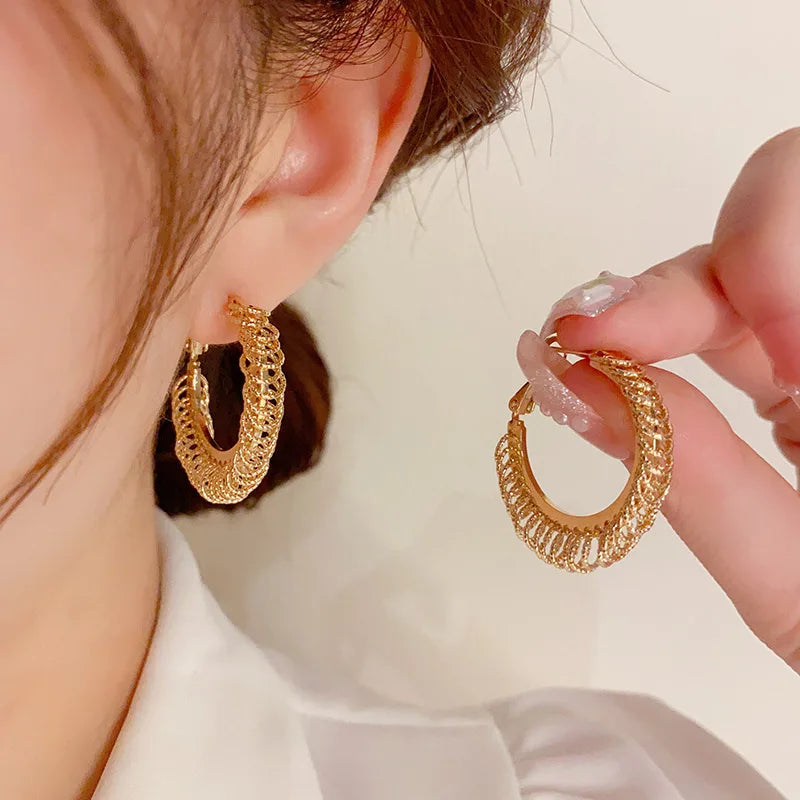 2023 Wholesale Brass Metal Fashion Earrings Silver Hoop Earrings Exaggerated Big Circle Gold Earrings for Women Girls