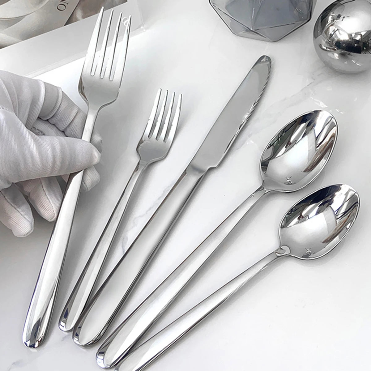 Stainless Steel Silverware Restaurant Thickened Heavy Weight Cutlery Western Steak Knife Fork Spoon Flatware Set for Hotel