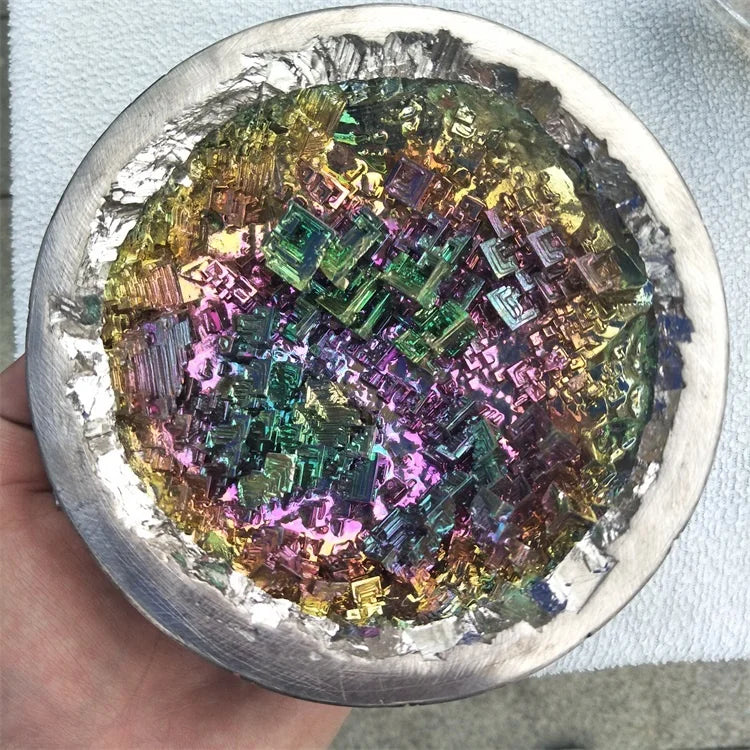 Wholesale Natural Healing Quartz Crystal Bowl Handmade Crystal Crafts Nature Bismuth Bowl