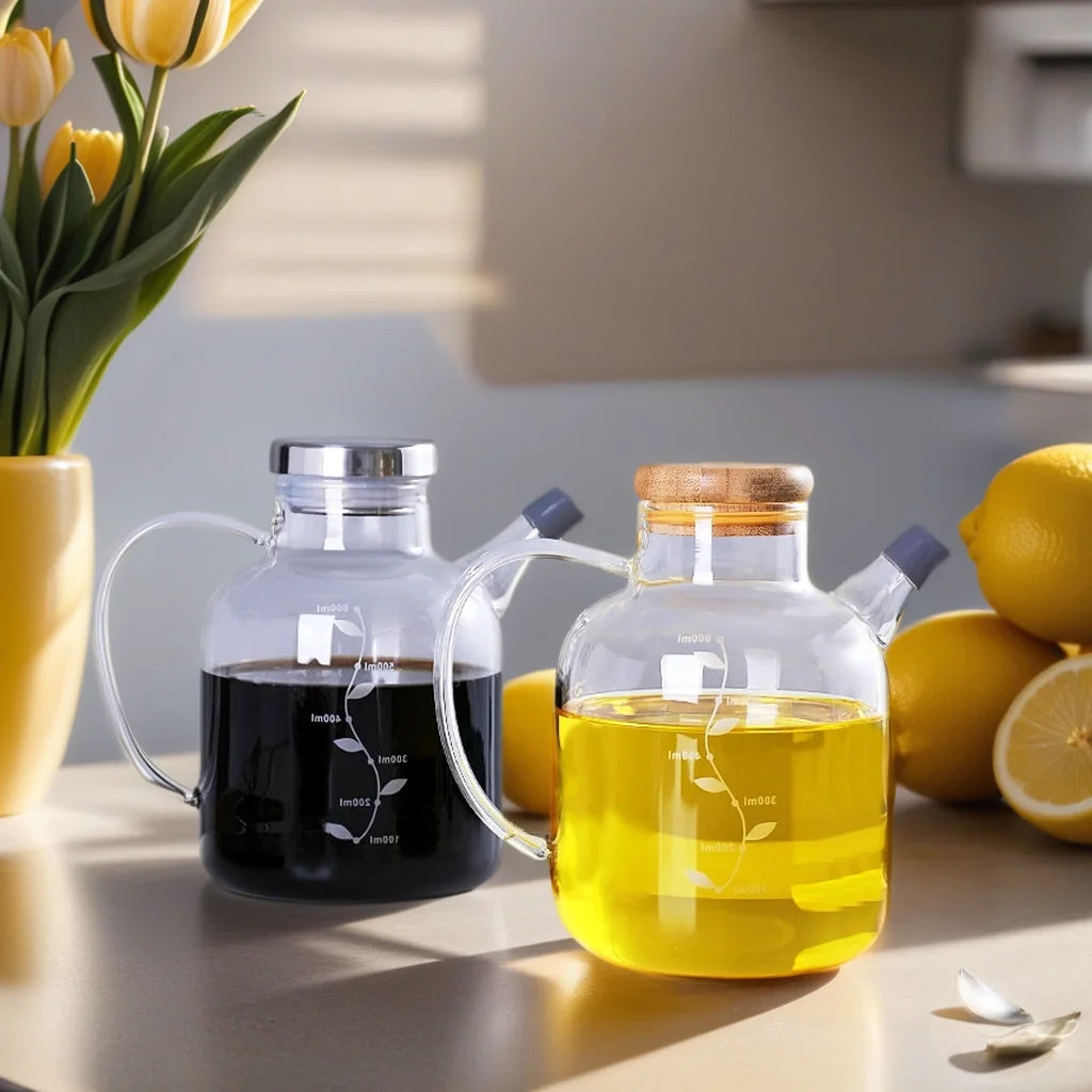 Wholesale Home Kitchen High Borosilicate Graduated Glass Oil Bottle Wood Lid Microwavable 600/800ml Cooking Oil Container