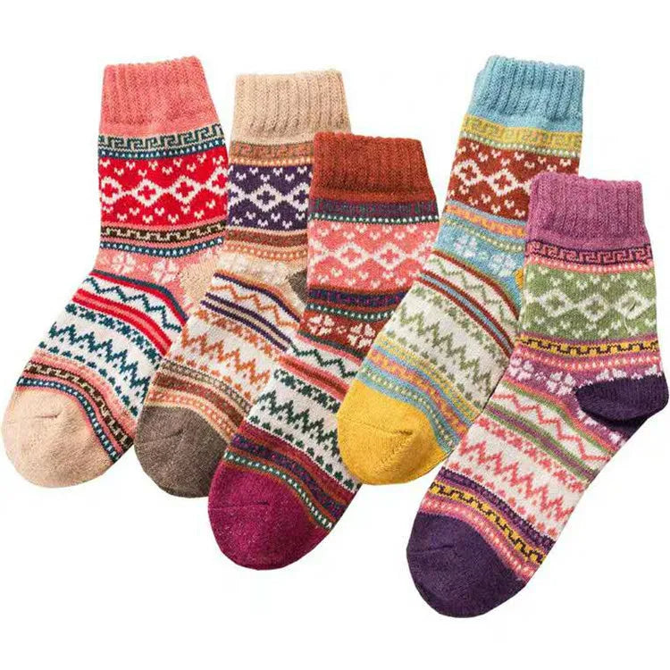 Jingwen OEM Medias De Lana Winter Christmas Women Cartoon Thicker Socks