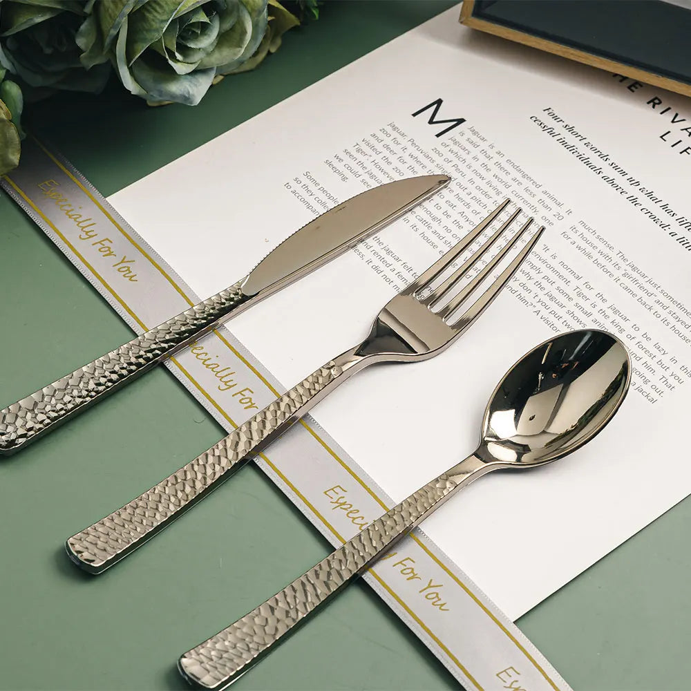 Xueli Disposable Cutlery Set Gold Embossed Plastic Tableware for Luxury Weddings & Banquets Metal Look Cutlery Bulk Packaging