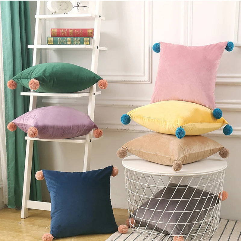18x18Inch 45x45cm 16x16inch 40x40cm Latest Designs OEM High End Luxury Decorative Plain Velvet Cushion Cover With Tassels