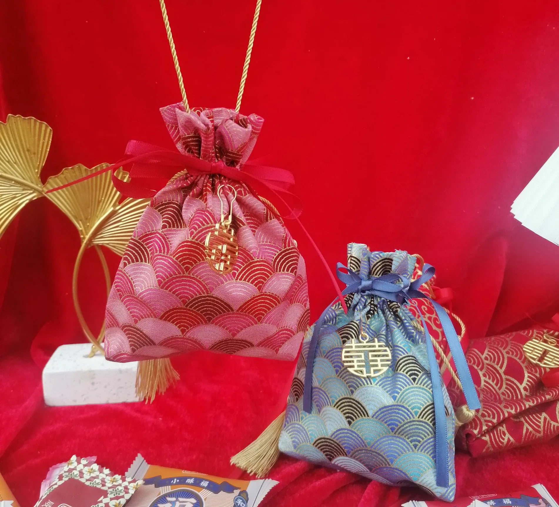 Hot Selling China Silk Bags Pouches Embroidered Brocade Bags for Jewelry and Gifts Packing