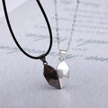Inspiring Design Magnetic Pendant Couple Necklace for Lovers Couple Necklace